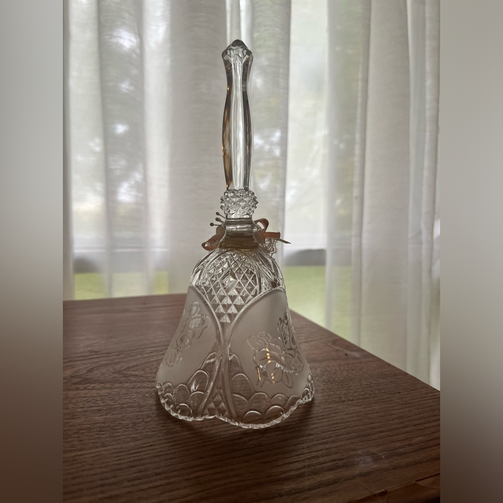 Glass Bell - Picture 2 of 2